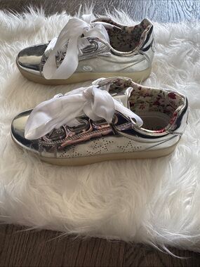 Primigi girls Metallic Silver Lace-Up Sneakers with Satin Ribbon Laces